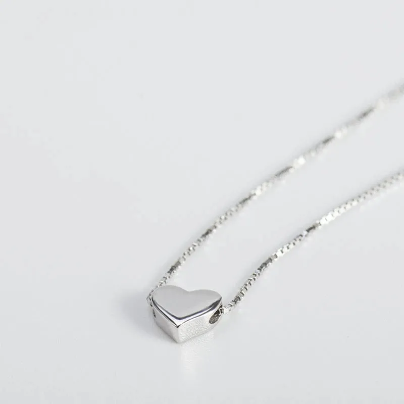 Minimalist Smooth Heart Shaped Necklace