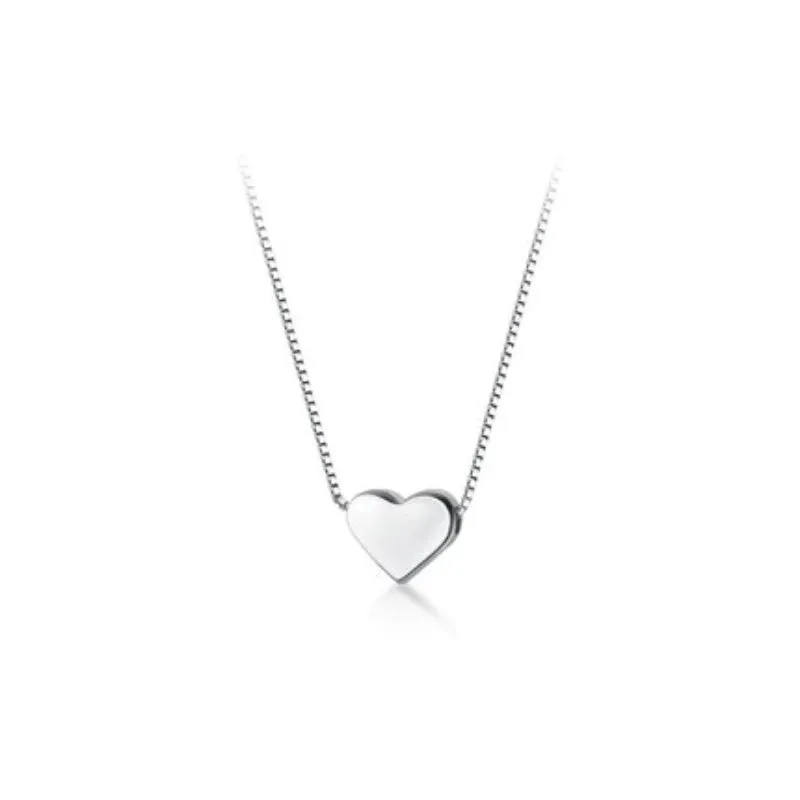 Minimalist Smooth Heart Shaped Necklace